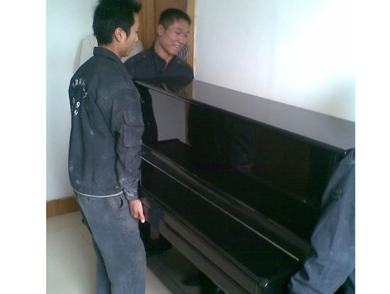 钢琴搬运